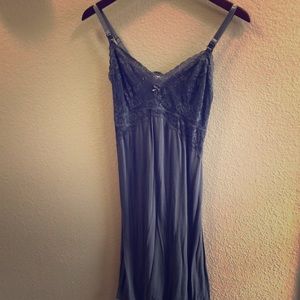 Jessica Simpson nursing nightgown